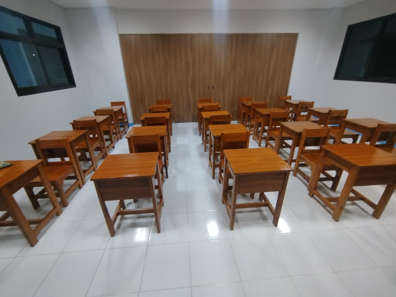 Bangku sekolah Kayu Kualitas Terbaik di Sumedang